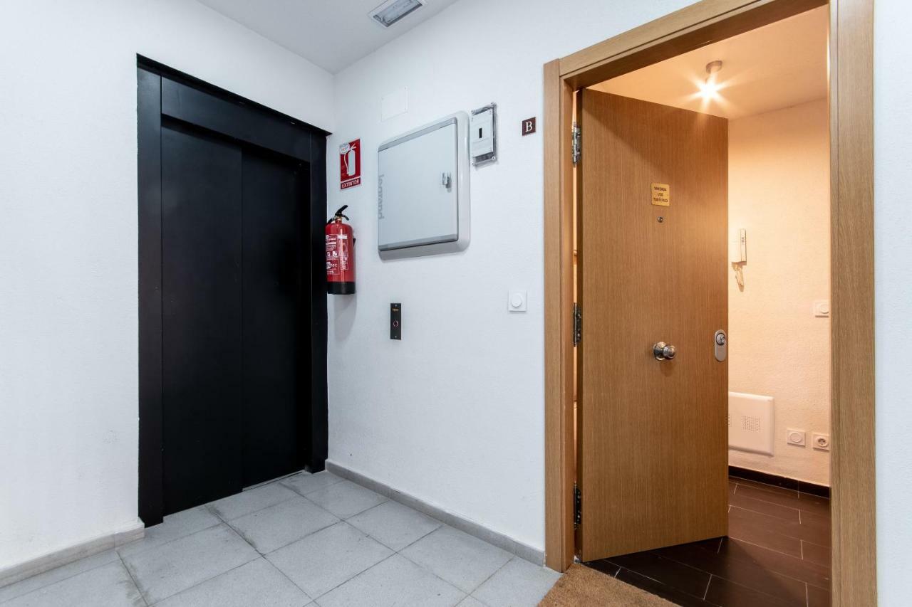 1 Habitacion Apartamento Temporada Lucero 마드리드 외부 사진